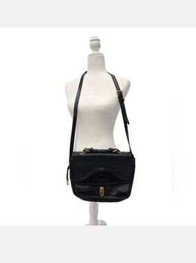 Vintage Dooney & Bourke Black Pebbled Leather Crossbody Style P701